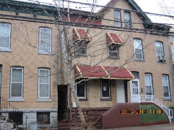732 Centre St