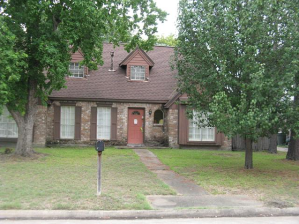 2718 Stetson Ln
