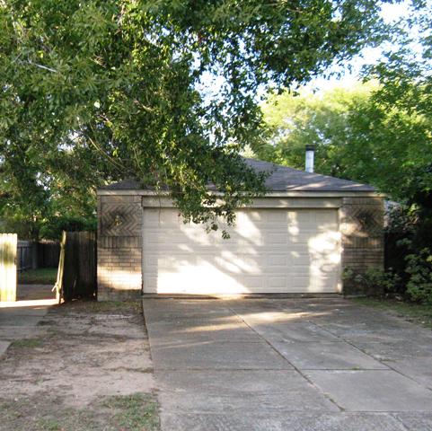 22102 Breezy Hill Dr