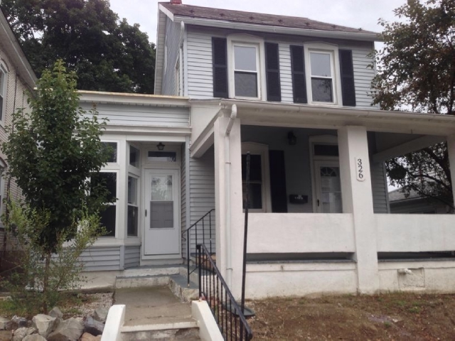 326 E Walnut St