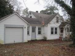 114 James St