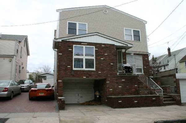 136-138 WEST 50TH ST