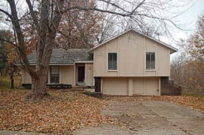205 SW 24th St