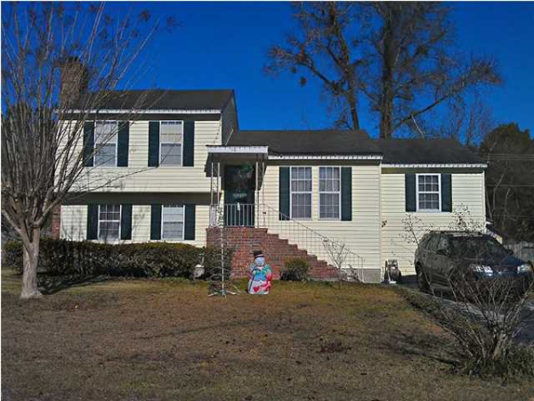 116 MAPLE DR