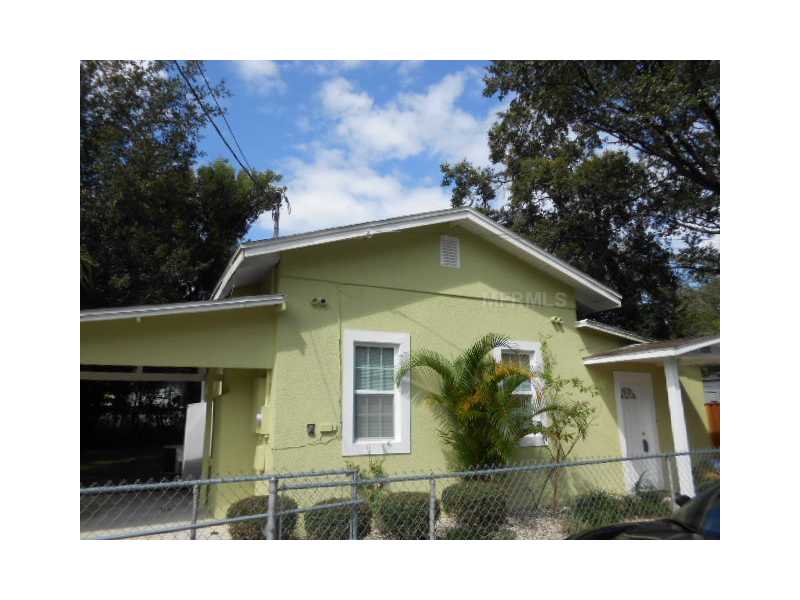 209 W CLINTON CT
