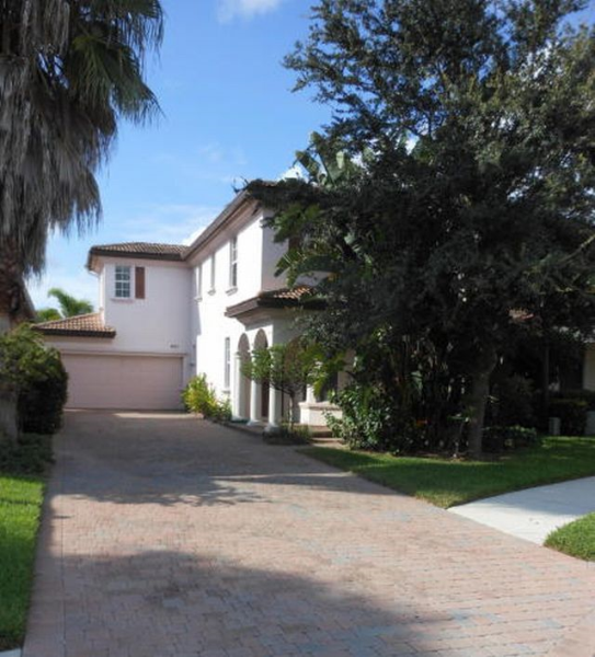 661 Castle Drive