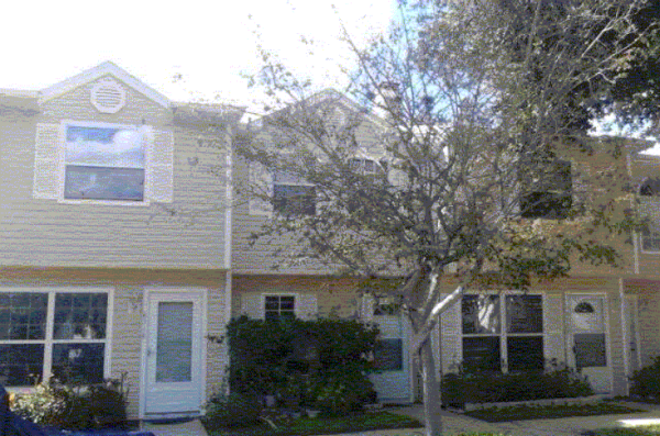 8520 J R Manor Dr