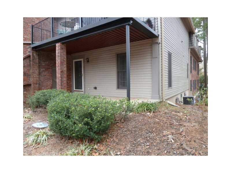 Unit J-2 - 3091 Colonial Way
