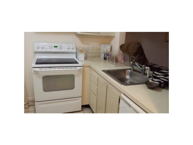 2711 NW 104TH AV # 406