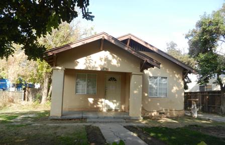 2613 E Tyler Ave