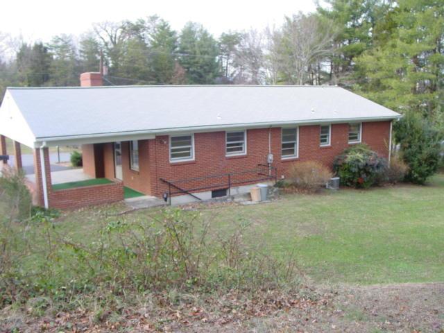 5118 Carriage Dr