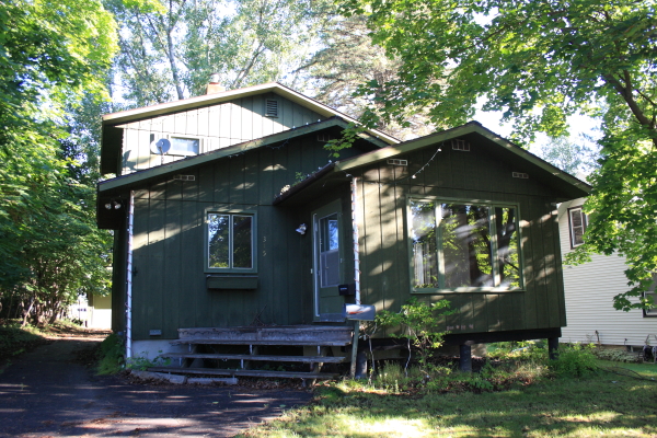 315 W Winona St