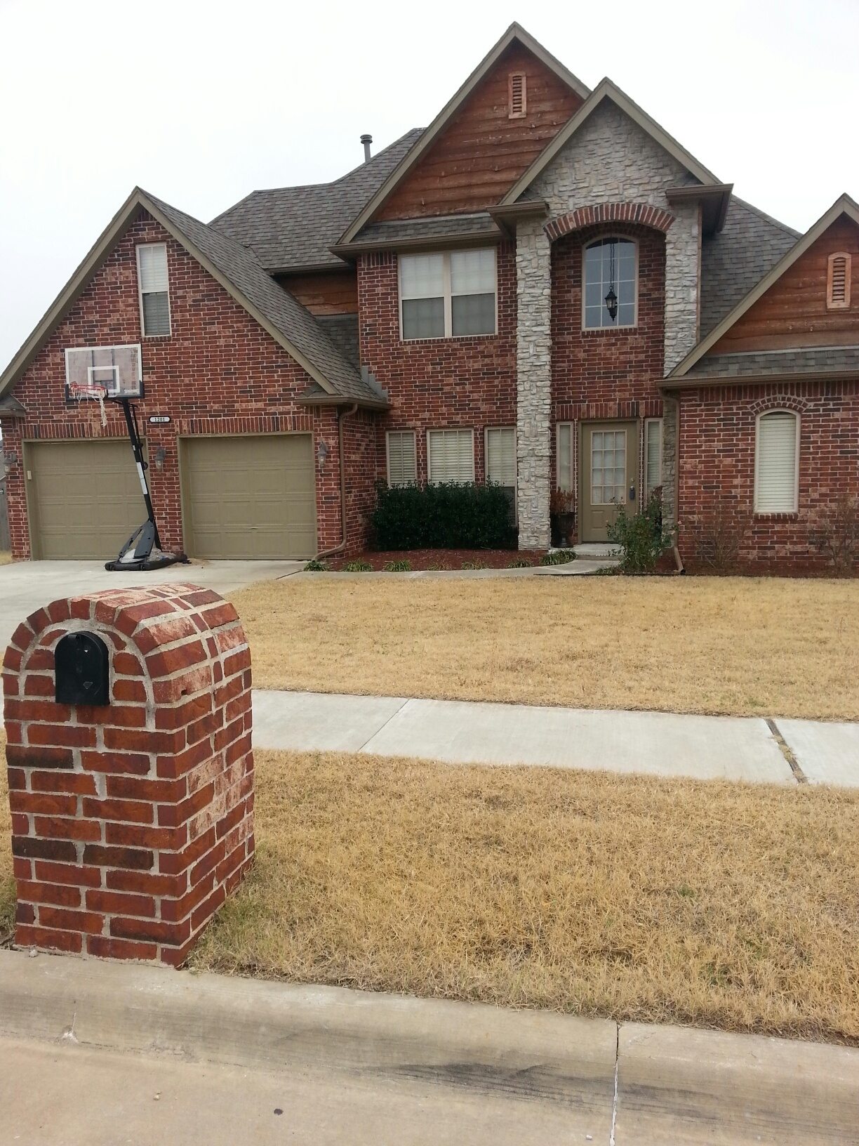 1201 W Fargo Lane