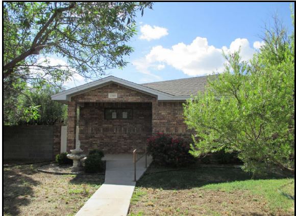 1308 Oakwood Circle