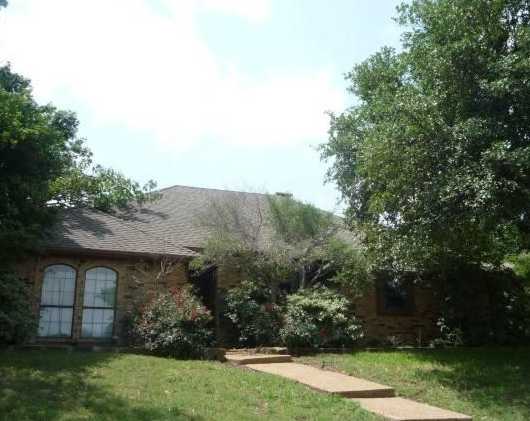 1504 Tawakoni Ln