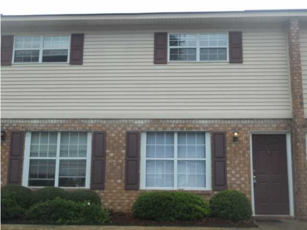 107 HICKORY LN #C