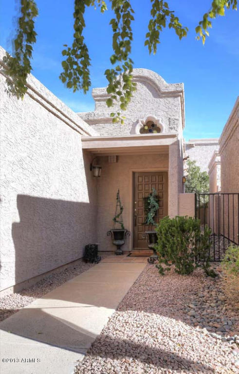 7561 N CALLE OCHENTA SIETE --
