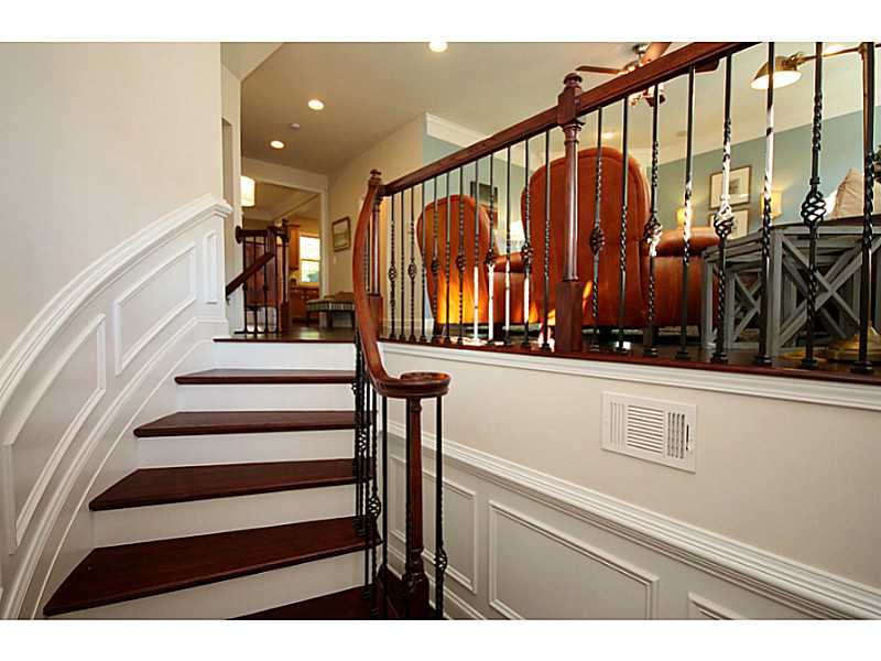 Unit 1017 - 1017 E Paces Lane Ne