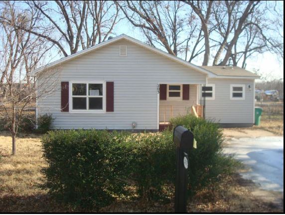 203 Westwood Dr