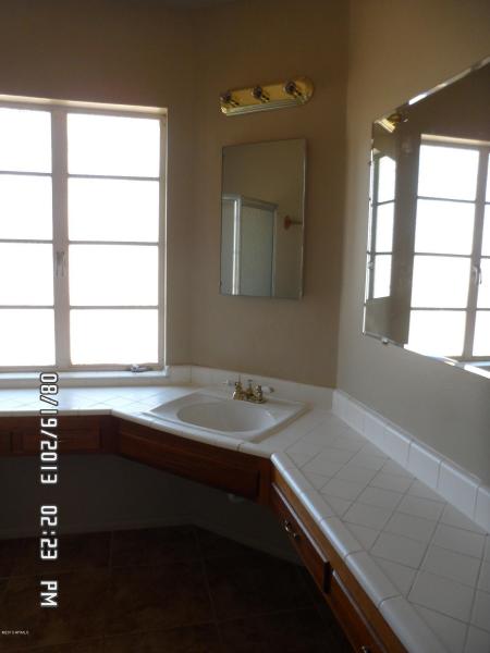 2185 W Village Dr