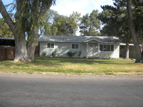 1741 4th Ave E