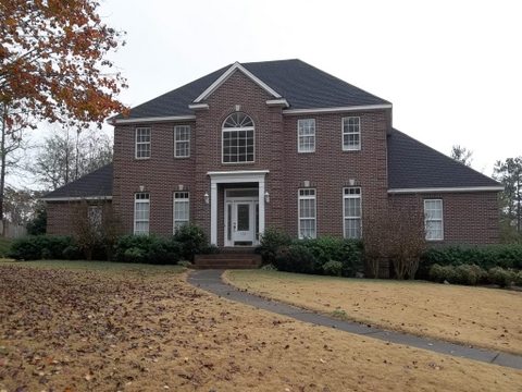 832 Fairwood Dr