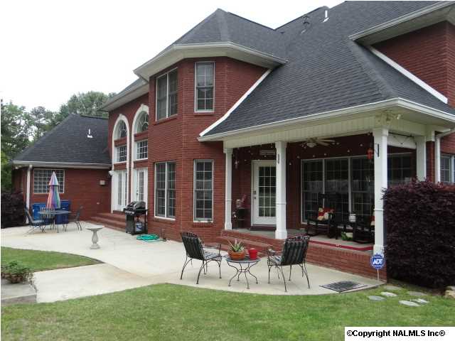 1954 AUTUMN CREEK DR