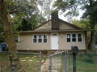 706 Nutmeg St
