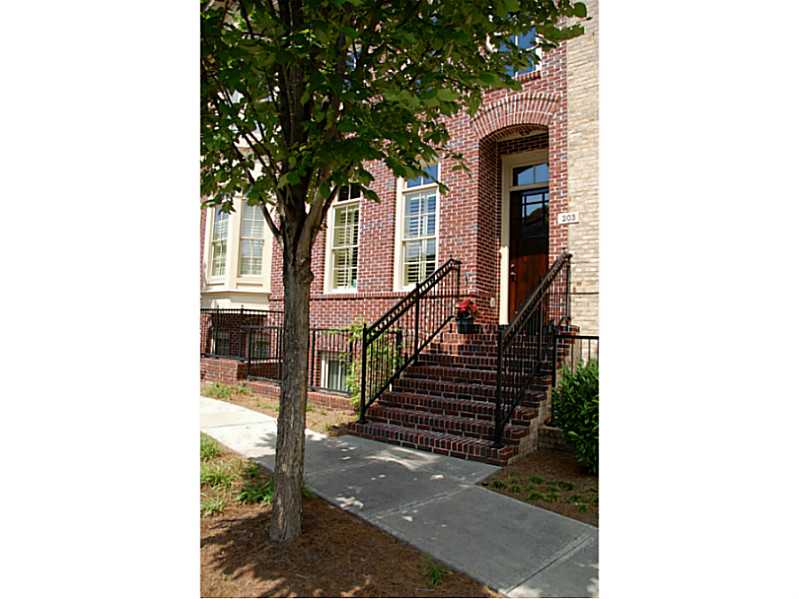 Unit 38 - 203 Riversgate Drive