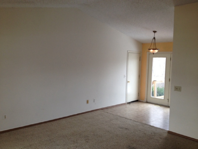 1337 Half Moon Dr