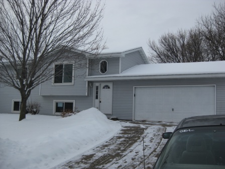 284 River Rd NE