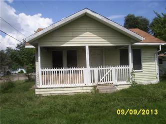 700 E Adoue St