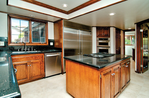 18901 Ridgeview Circle