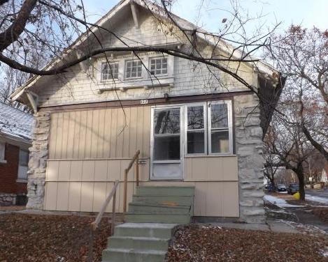 122 N Askew Avenue