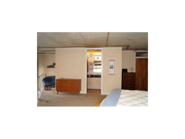1050 Cherokee St 206