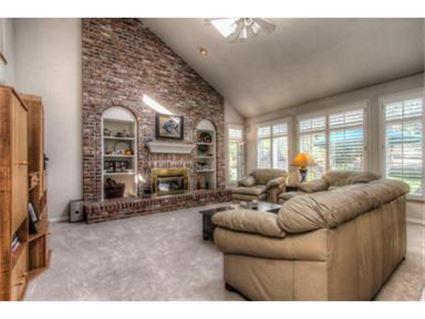 9156 Cromwell Lane