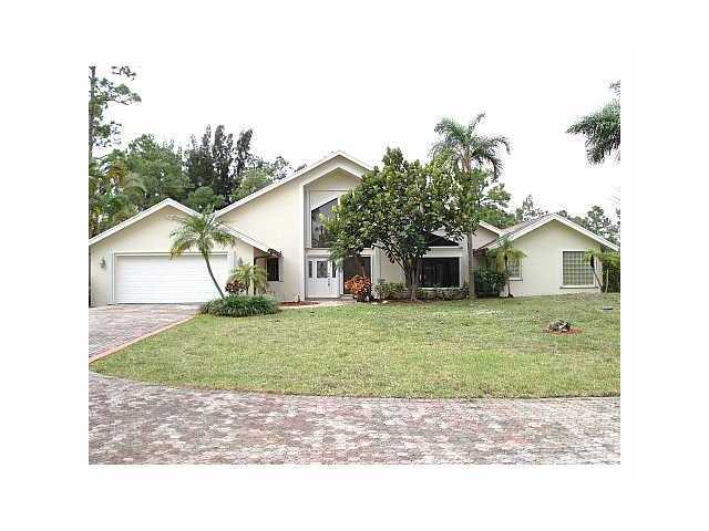 6113 NW 66TH WY