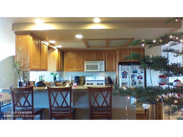 13256 China Close