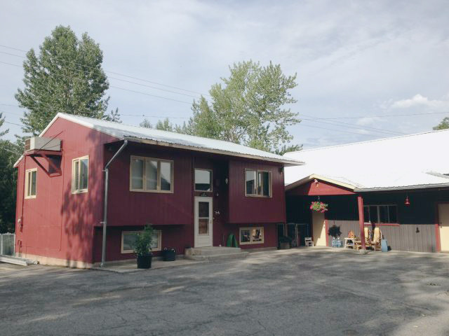 1221 W Yellowstone