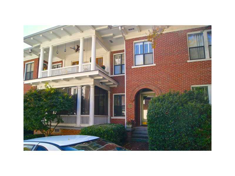 Unit 4 - 205 3rd Street Ne