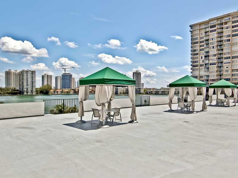2780 NE 183 St #312