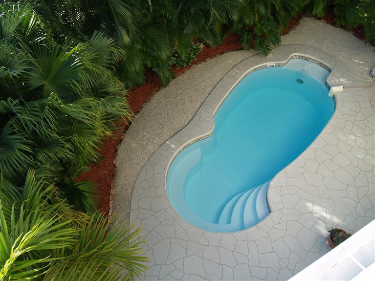 1083 Lagoon Dr