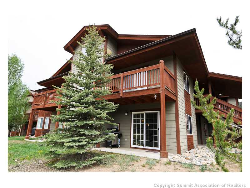 350 Revett Dr 202