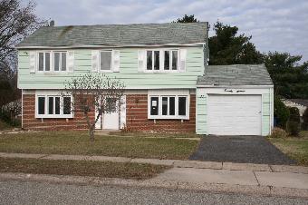 27 Holton Ln