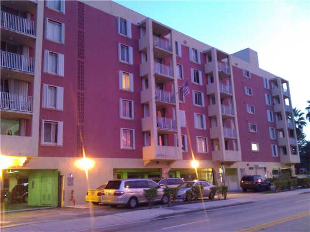1010 NW 11 ST # 402