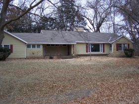 6 Circle Dr