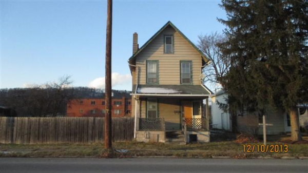 837 E Main St