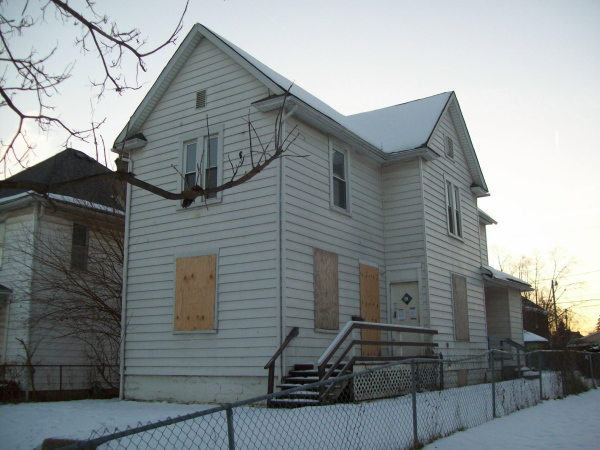 401 Whitethorne Ave