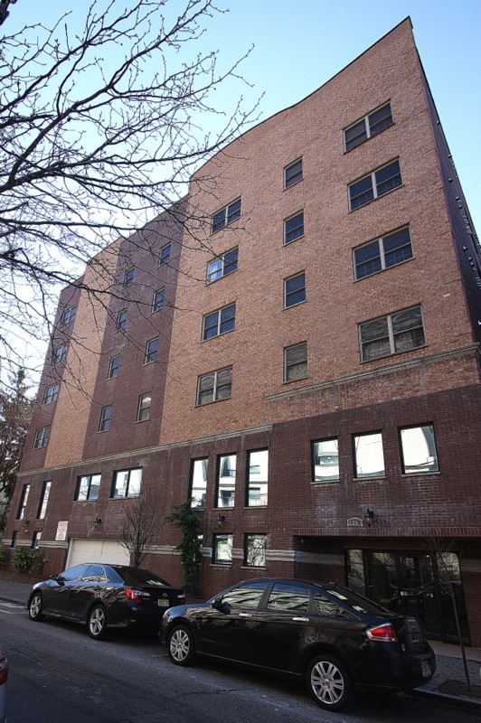 135 38TH ST #509
