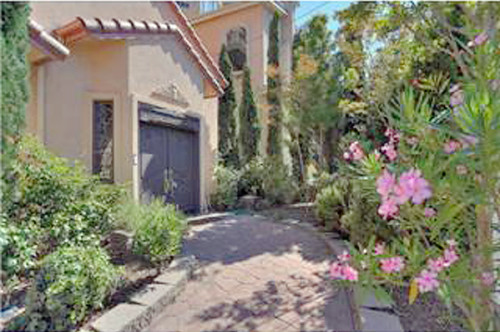 1767 Indian Way
